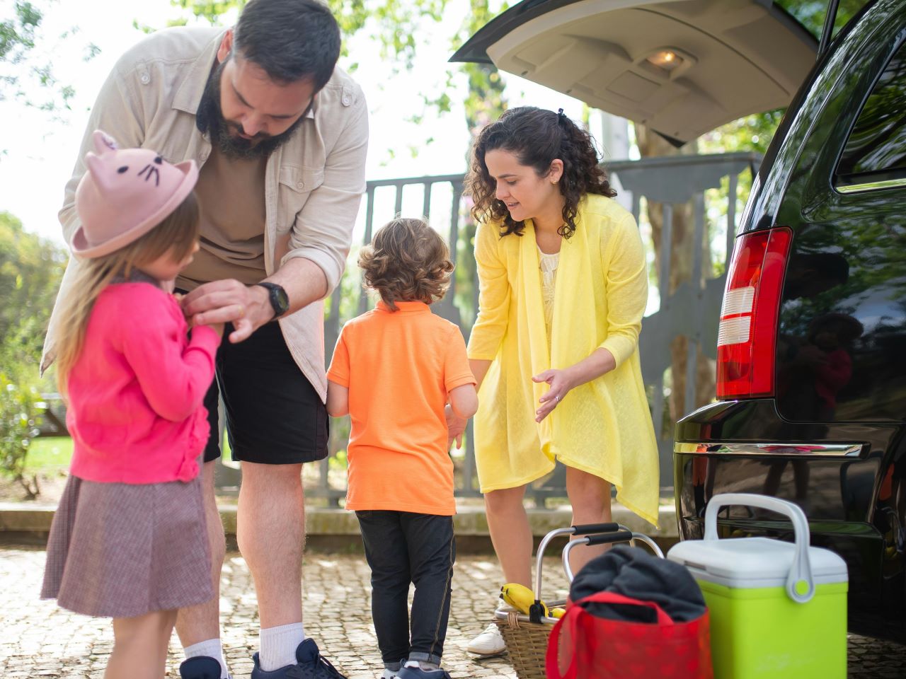 saving money on family vacations